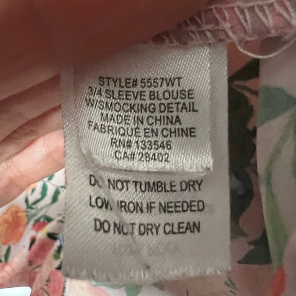 Crosby feminine sheered floral print with keyhole #A19 - Picture 4 of 6